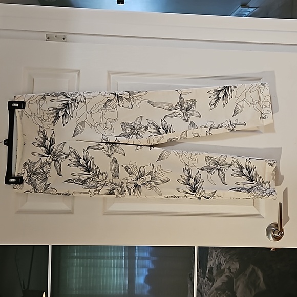 Ankle pants - Picture 1 of 5